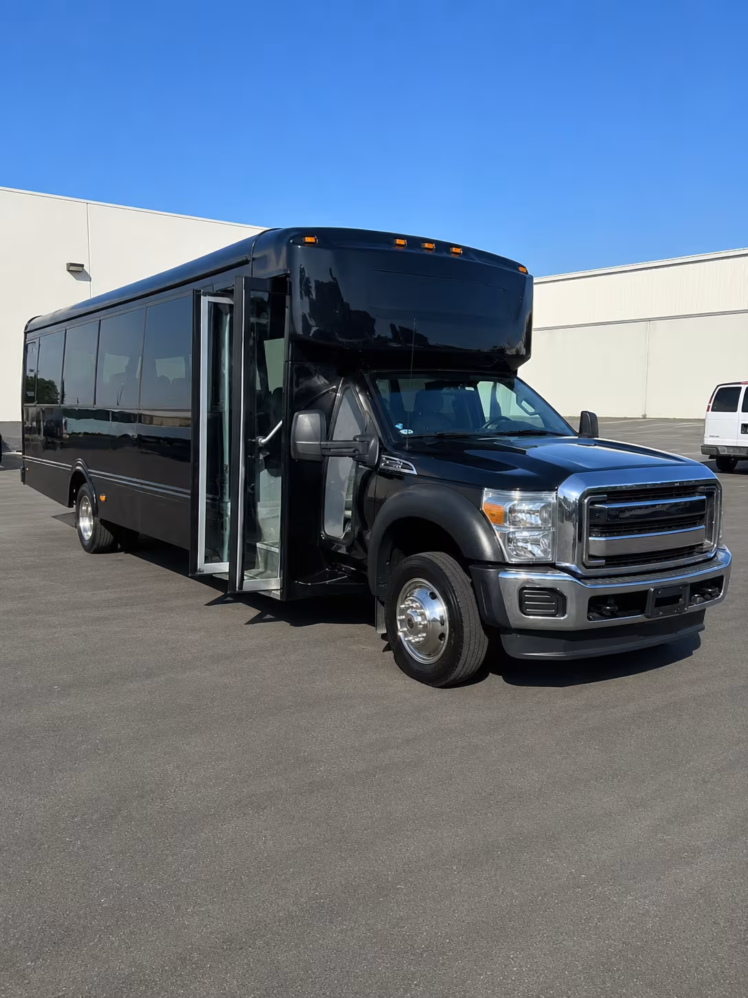 find your pomona new year s eve party bus transportation