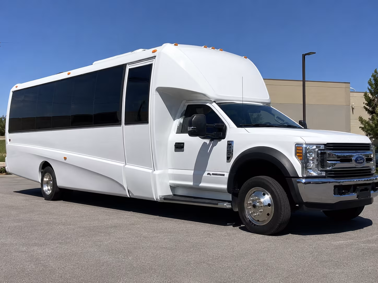ontario professional charter bus transportation for ontario corporate groups