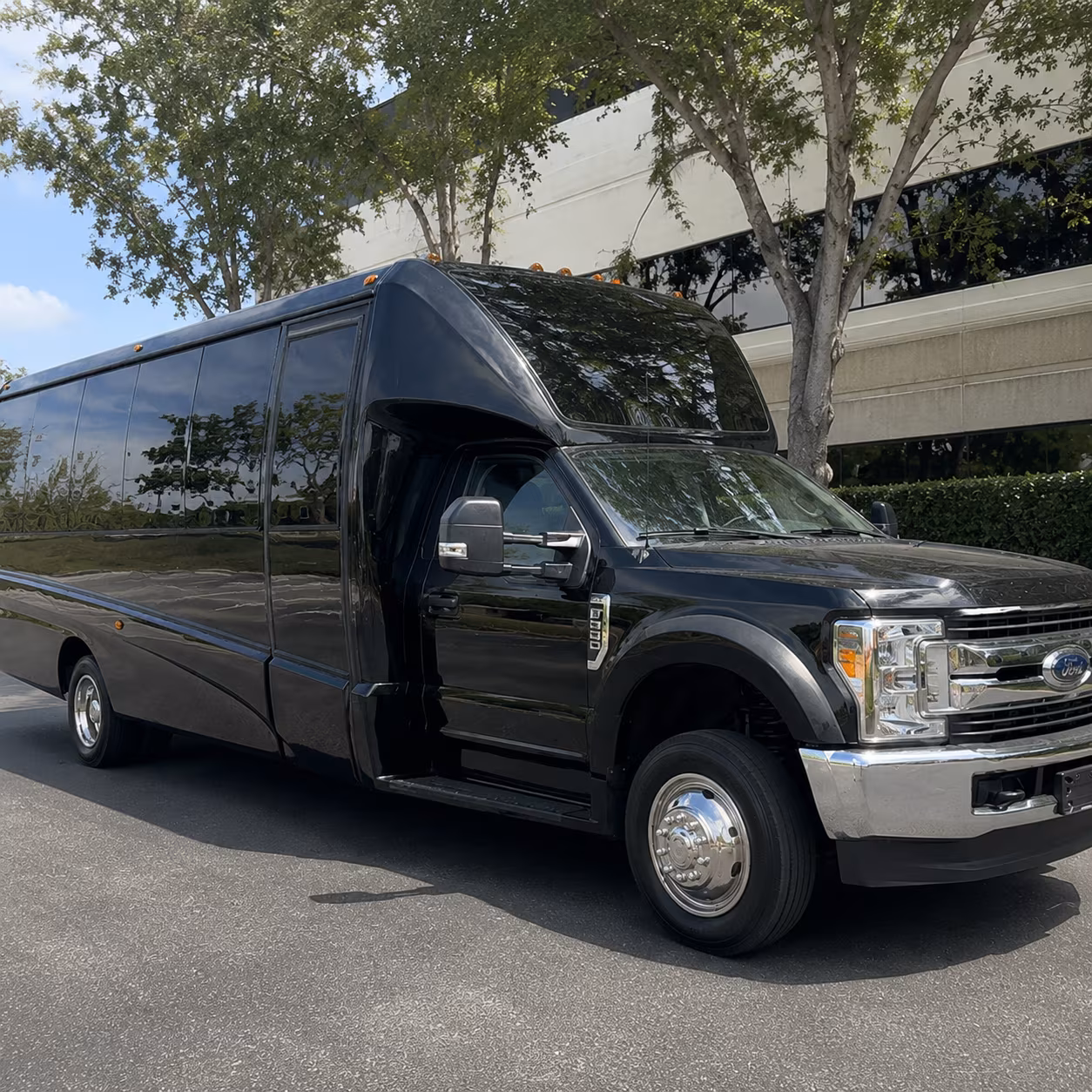 party buses for pomona garey ganesha and diamond ranch prom groups