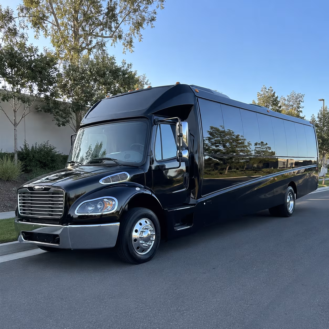 pomonacharterbuscompany com is here for corporate airport transfers to ont and lax
