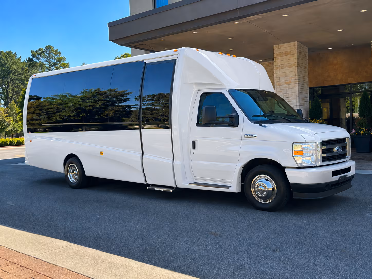 prom bus rentals from pomona to ontario claremont and beyond